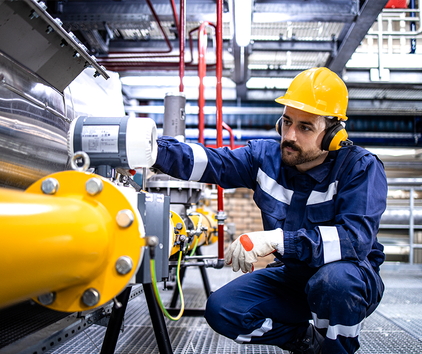 Fuel Refinery Worker Image Text Grid GettyImages 1412547603(1)