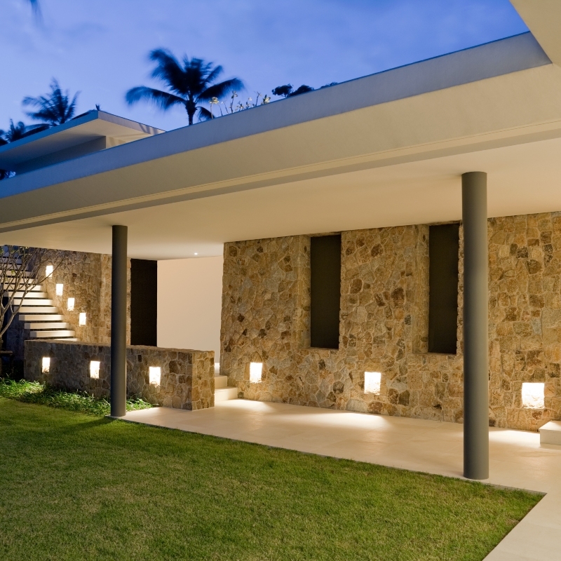 Iluminacion exterior cumpliendo las normas de seguridad